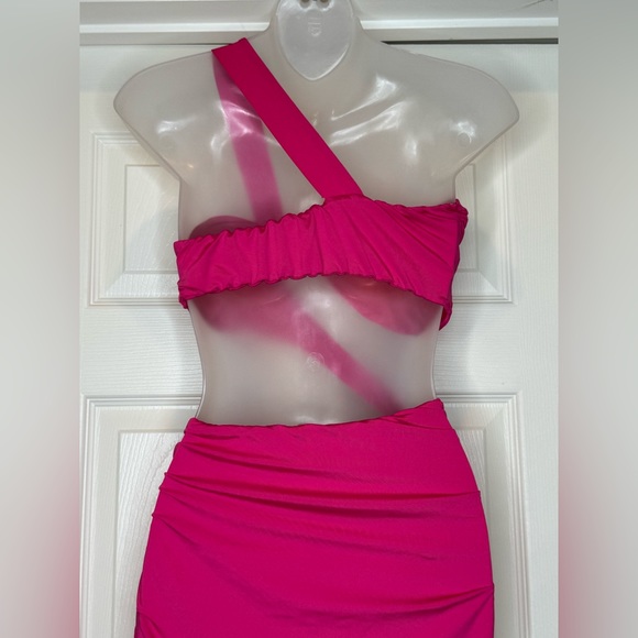 Pink One Shoulder Cutout Bodycon Dress - Picture 10 of 10